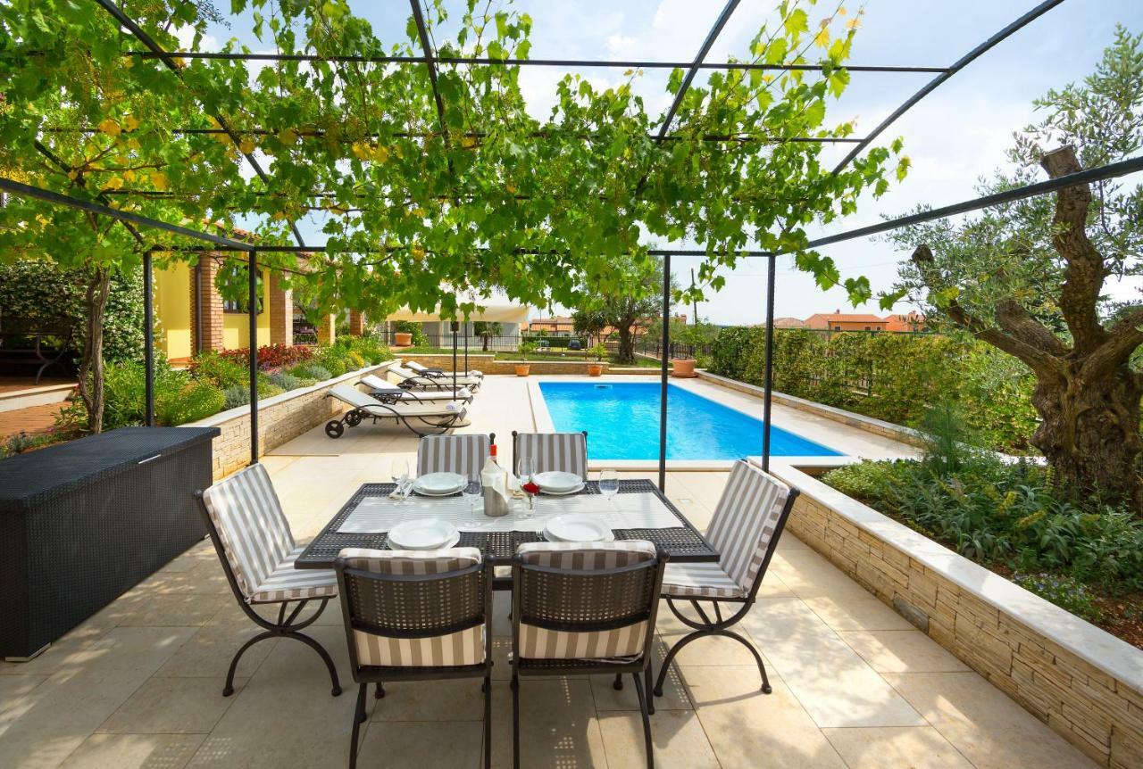 Apartmani Hrelja Labinci Exterior foto
